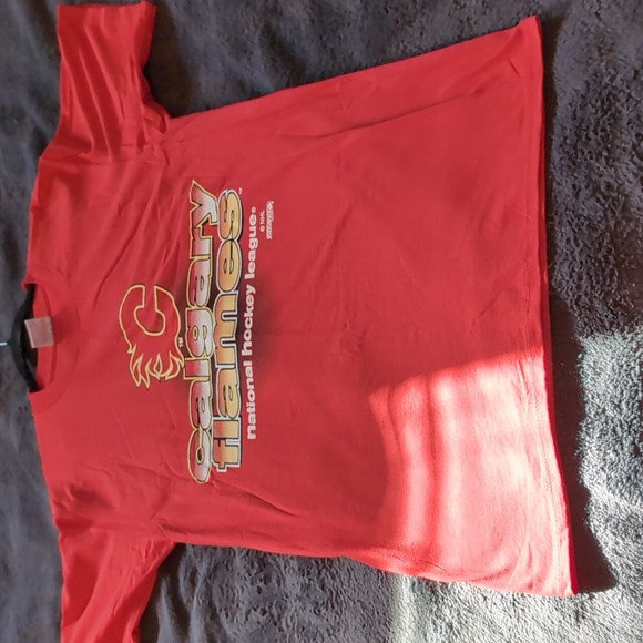 NHL| NWOT Vintage Calgary Flames NHL Red Short Sleeve T-shirt - Picture 8 of 12